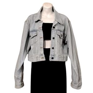 Team Tactics 90s Light Blue Distressed Cropped Vintage Denim Trucker Jacket Sz L